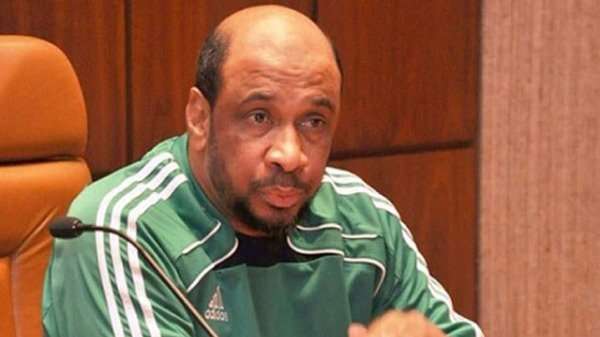 عمر المهنا الخبير التحكيمي 