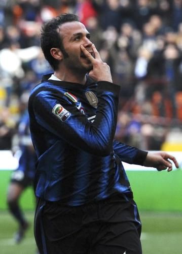 2011-03-202011-03-20t154313z_01_mil107_rtridsp_3_soccer-italy_reuters