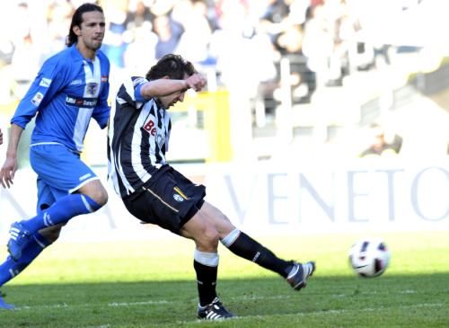 2011-03-202011-03-20t160633z_01_tur104_rtridsp_3_soccer-italy_reuters