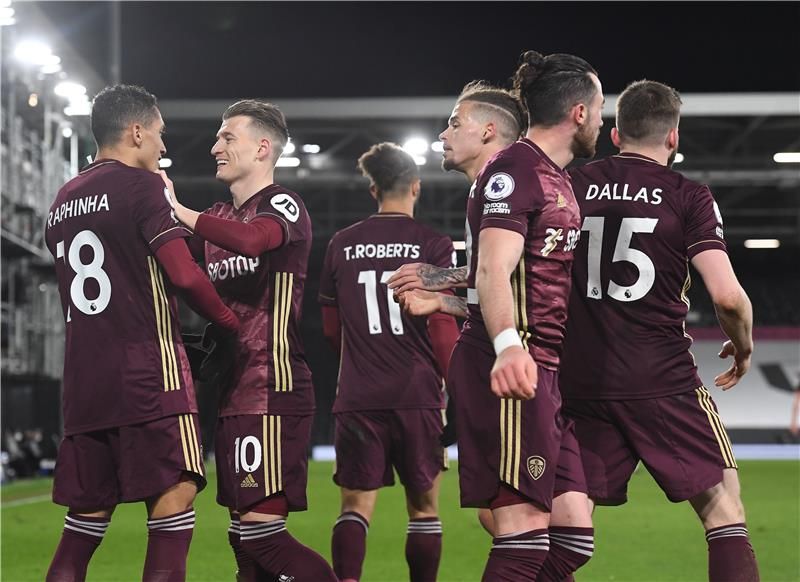 فرحة لاعبي ليدز