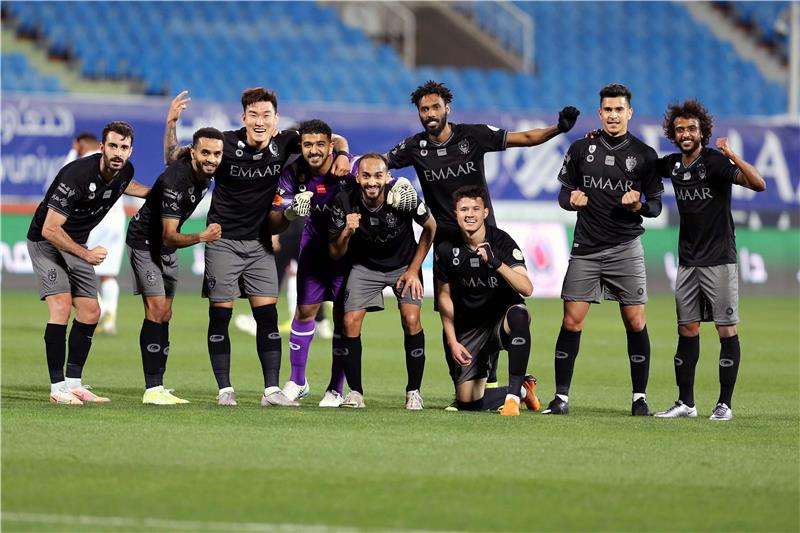 لاعبو الهلال