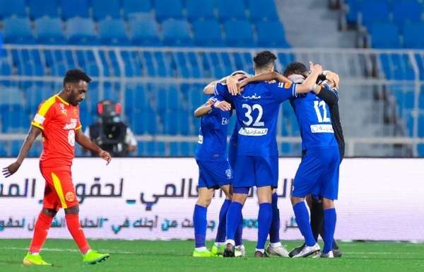 لاعبو الهلال