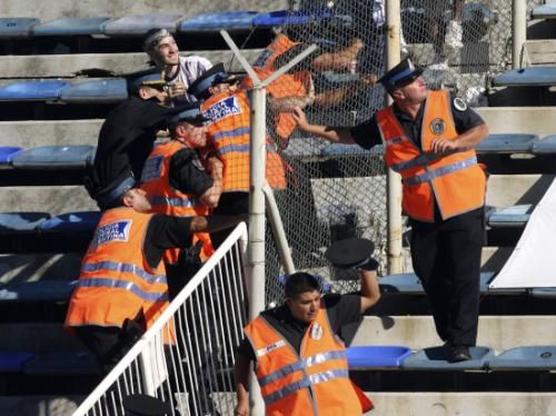 2011-03-202011-03-20t220806z_01_bas103_rtridsp_3_soccer-latam_reuters