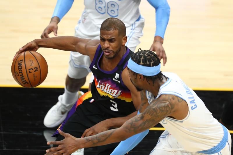 2021-03-22t033253z_1062336213_mt1usatoday15772563_rtrmadp_3_nba-los-angeles-lakers-at-phoenix-suns_reuters
