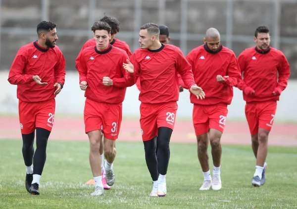 من تدريبات منتخب تونس مساء أمس