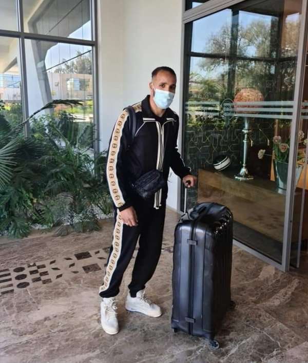 من وصول اللاعبين