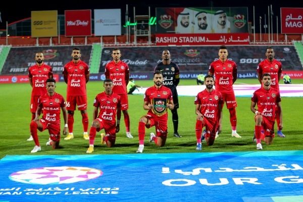 لاعبو شباب الأهلي 