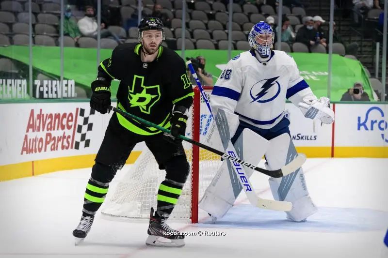 ?i=reuters%2f2021-03-24%2f2021-03-24t022809z_304681027_mt1usatoday15784571_rtrmadp_3_nhl-tampa-bay-lightning-at-dallas-stars_reuters