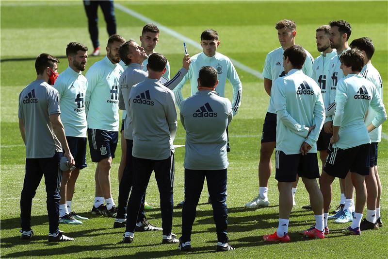 من مران منتخب إسبانيا