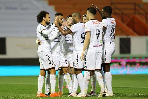 لاعبو الشباب