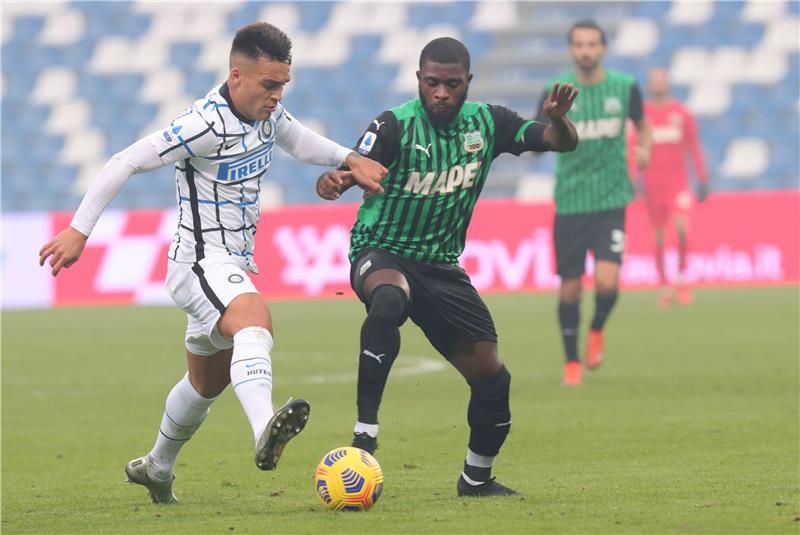 مباراة سابقة بين الفريقين