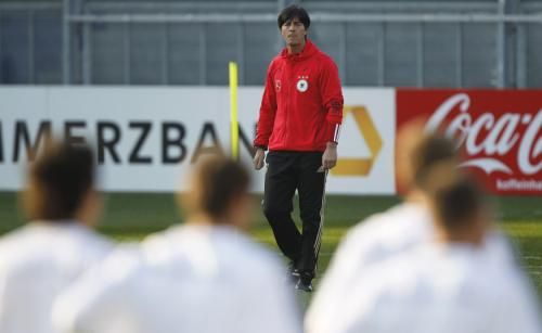 2011-03-222011-03-22t173025z_01_ad15_rtridsp_3_soccer-euro-germany_reuters