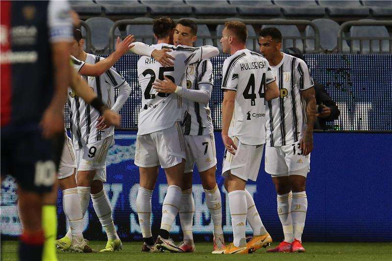 لاعبو يوفنتوس 