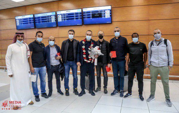 من وصول دونيس