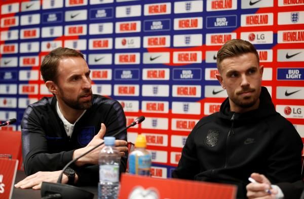 جاريث ساوثجيت وجوردان هندرسون