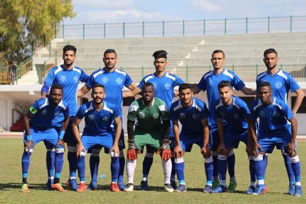لاعبو الشاطئ 