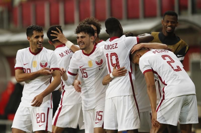 لاعبو منتخب قطر 