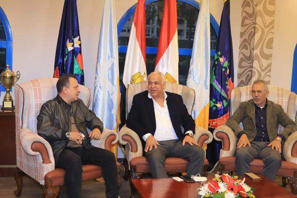 فرج عامر ومسؤولي أهلي طرابلس