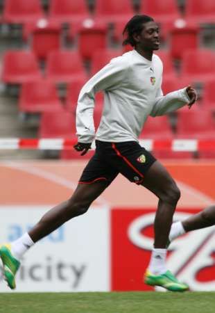 2006-06-22t160158z_01_wcchp02d_rtridsp_2_sport-soccer-world