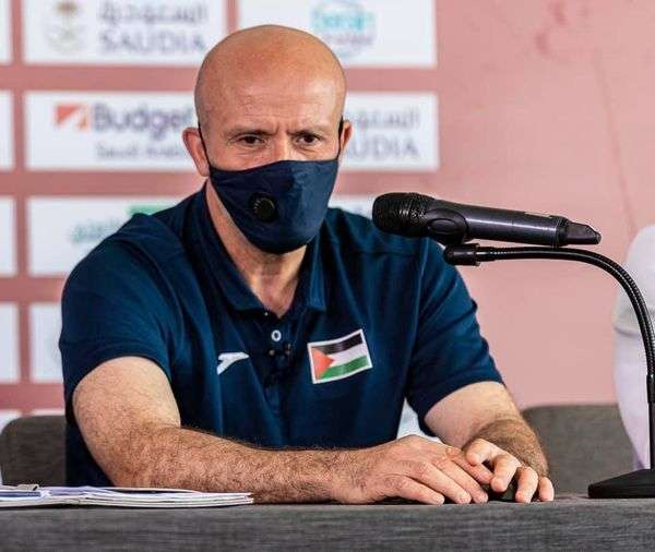 مدرب فلسطين في المؤتمر الصحفي