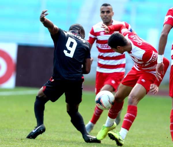 من لقاء الذهاب بين الإفريقي والنجم الساحلي
