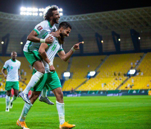 فرحة لاعبي المنتخب السعودي