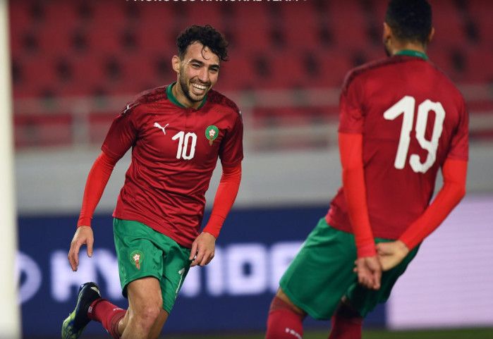 منير الحدادي يقبّل قميص المغرب احتفالا بالهدف