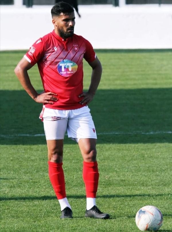 حسين بن عيادة 