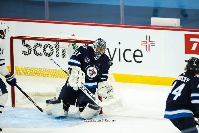 ?i=reuters%2f2021-04-01%2f2021-04-01t023450z_673784774_mt1usatoday15827135_rtrmadp_3_nhl-toronto-maple-leafs-at-winnipeg-jets_reuters