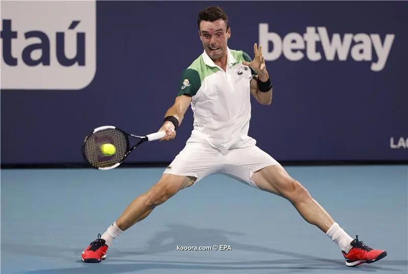 ?i=epa%2ftennis%2f2021-04%2f2021-04-01-09109843_epa