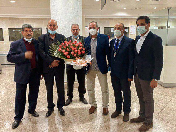 جانب من وصول بعثة الزمالك للجزائر