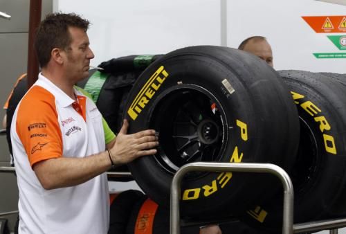 2011-03-242011-03-24t070751z_01_dgm20_rtridsp_3_motor-racing_reuters