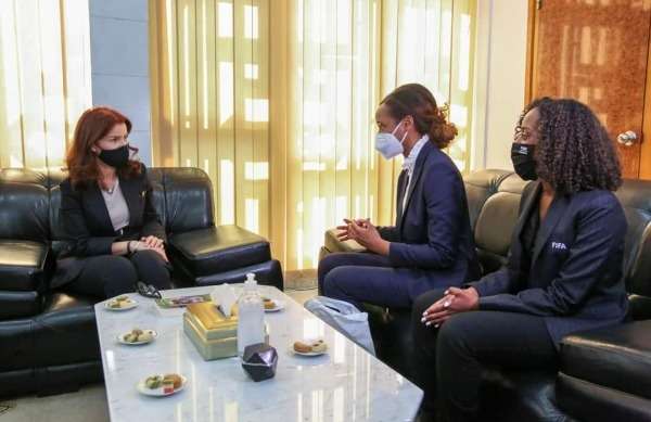 من استقبال وزيرة الرياضة لممثلي الفيفا 