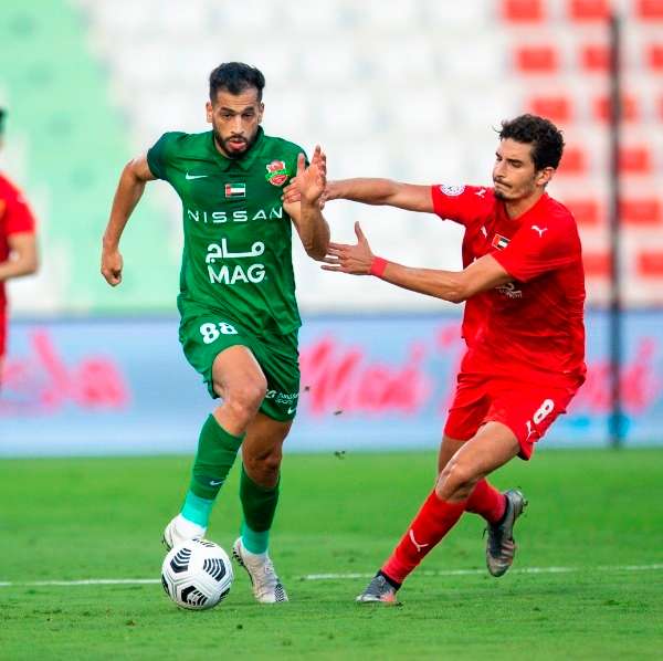 من مباراة شباب الأهلي والفجيرة