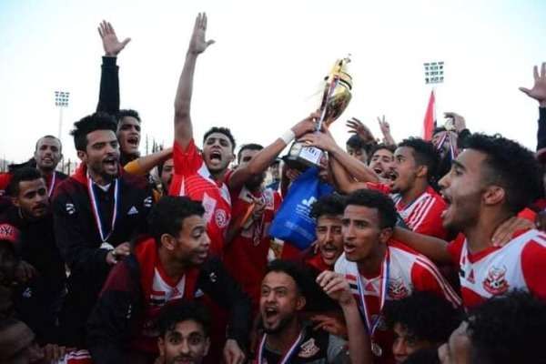 من التتويج