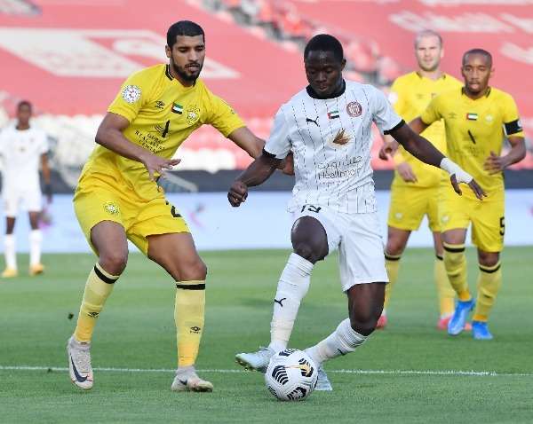 من مباراة الجزيرة والوصل