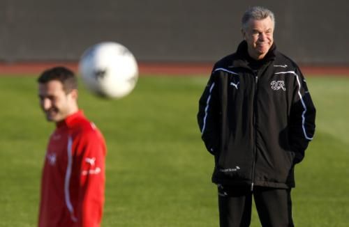 2011-03-252011-03-25t164037z_01_sof05_rtridsp_3_soccer-euro_reuters