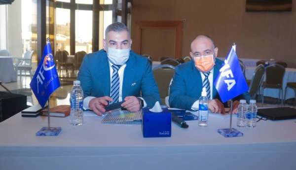 من العمومية 