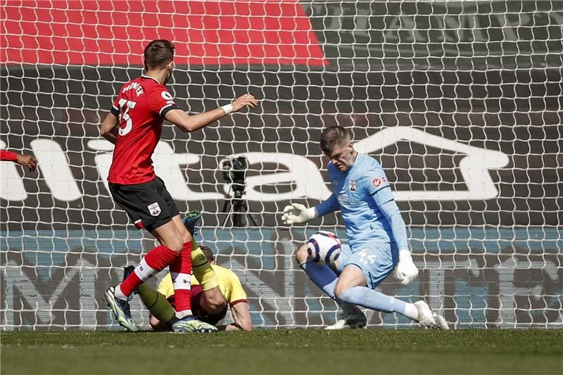 من لقاء ساوثهامبتون وبيرنلي