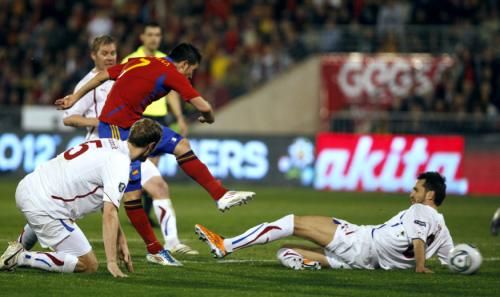 2011-03-252011-03-25t225910z_01_sps30_rtridsp_3_soccer-euro_reuters