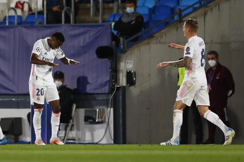 كروس وفينيسيوس