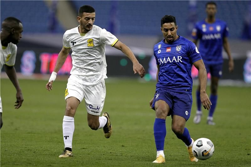 من مباراة سابقة بين الهلال والاتحاد