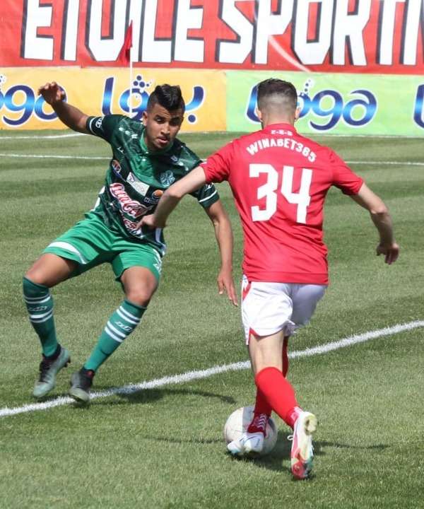 لقطة من مباراة النجم الساحلي وشبيبة القيروان 