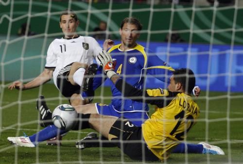 2011-03-262011-03-26t203802z_01_ad05_rtridsp_3_soccer-euro_reuters