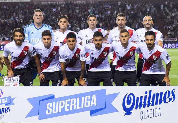 لاعبو ريفر بليت