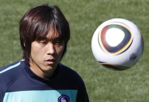 2010-06-18t111644z_01_ljw19_rtridsp_3_soccer-world_reuters