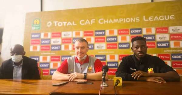 من المؤتمر الصحفي