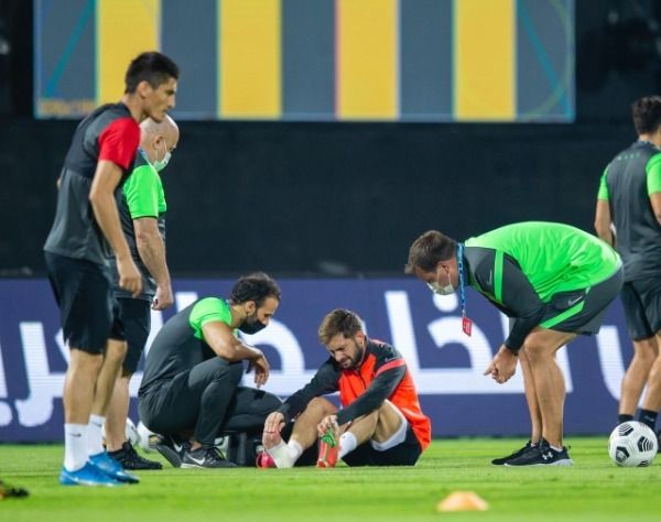 شباب الأهلي