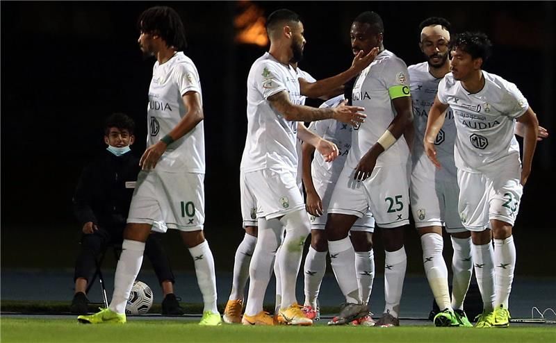 لاعبو الأهلي