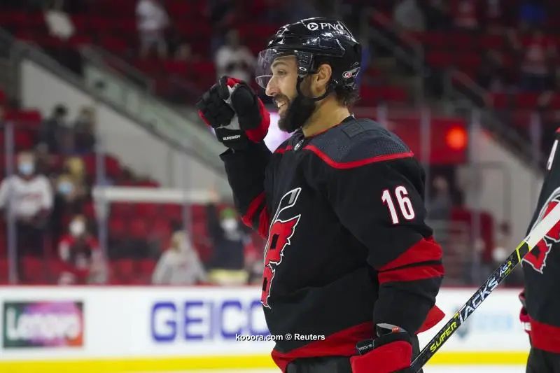 ?i=reuters%2f2021-04-09%2f2021-04-09t024345z_1174289498_mt1usatoday15867633_rtrmadp_3_nhl-florida-panthers-at-carolina-hurricanes_reuters